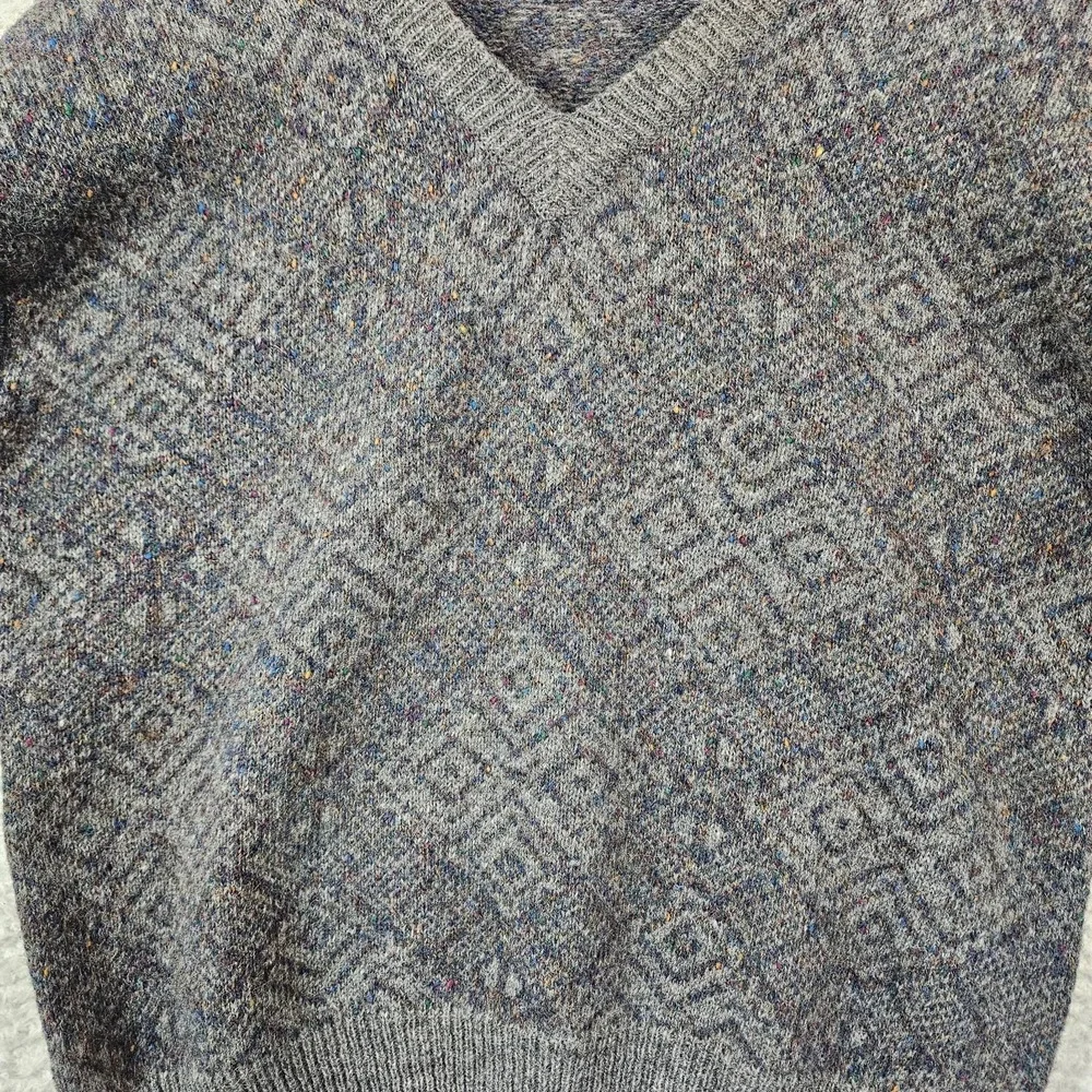 Vintage Christian Dior 100% Wool V-Neck Sweater Made In Hong Kong Size Large 80s